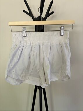 lululemon athletica Track Rhat High Rise Shorts | 6 | White